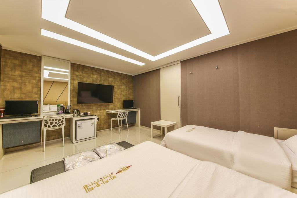 Richi Hotel Suwon Exterior photo