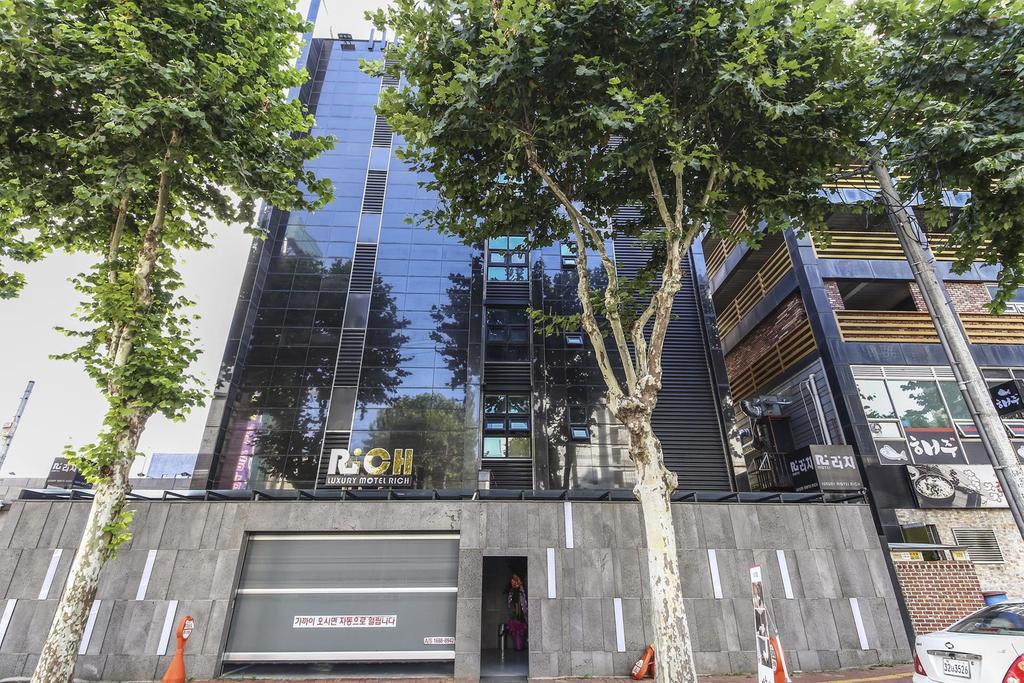 Richi Hotel Suwon Exterior photo