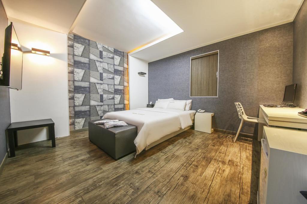 Richi Hotel Suwon Exterior photo