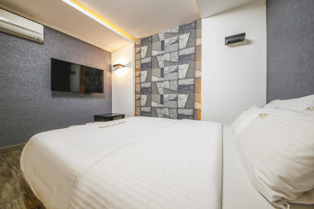 Richi Hotel Suwon Exterior photo